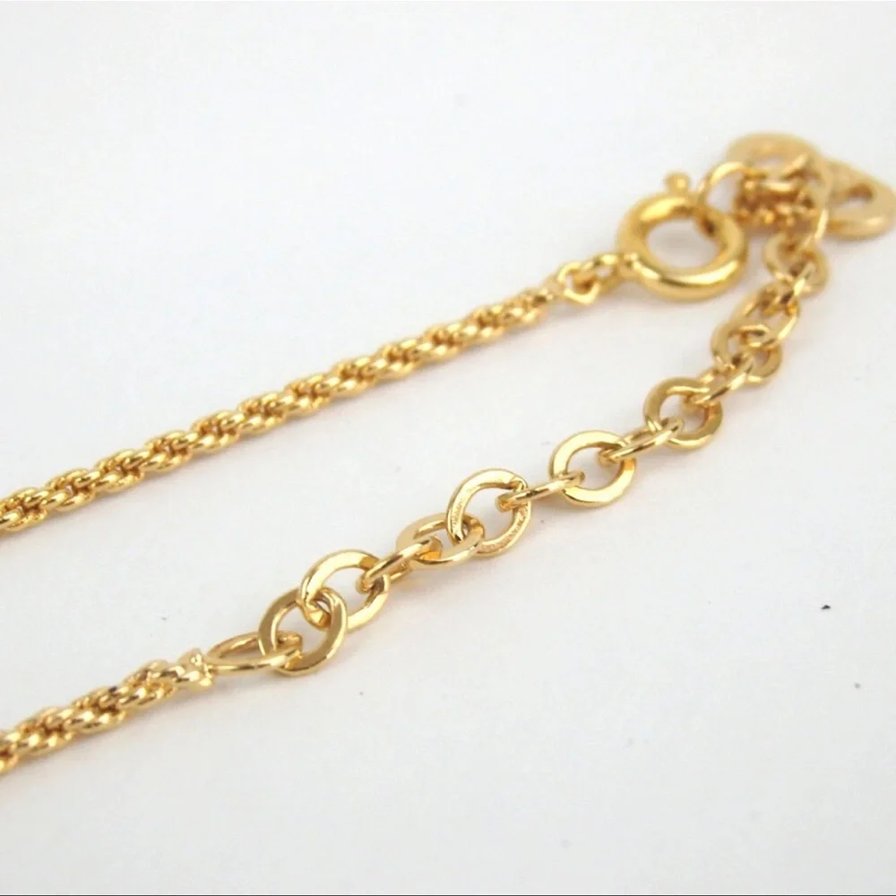 ❌SOLD❌ EUC Authentic Christian Dior Necklace with Rhinestone - Picture 4 of 6